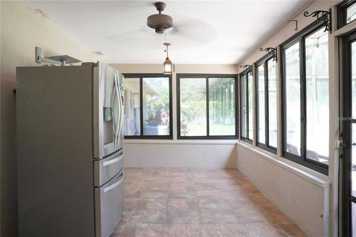 Image No.20-4 Bed House for sale