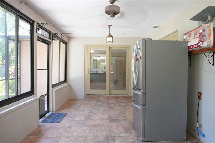 Image No.21-4 Bed House for sale