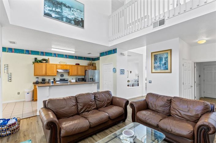 Image No.10-5 Bed House for sale