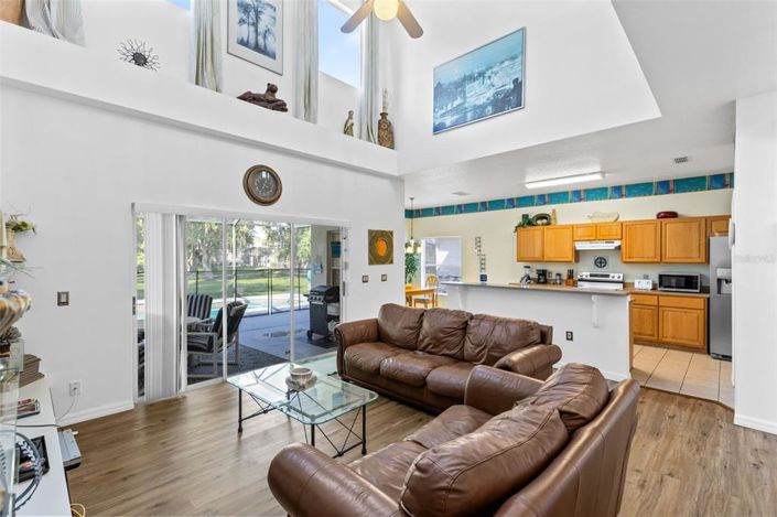 Image No.9-5 Bed House for sale
