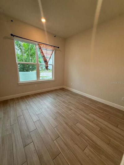 Image No.21-5 Bed House for sale