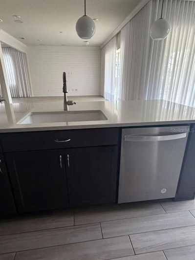 Image No.5-5 Bed House for sale