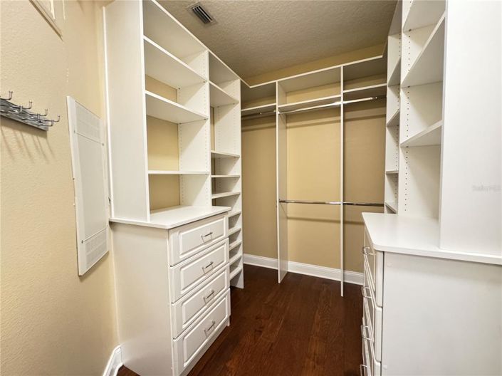 Image No.37-5 Bed House for sale