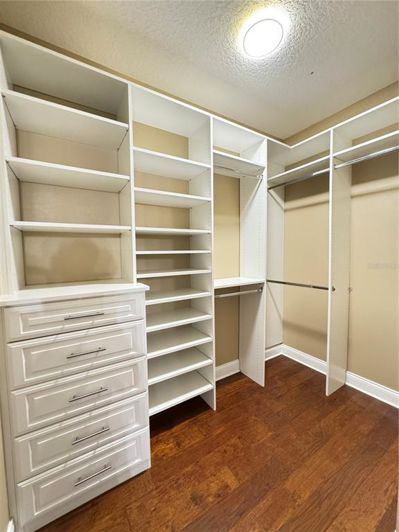 Image No.38-5 Bed House for sale