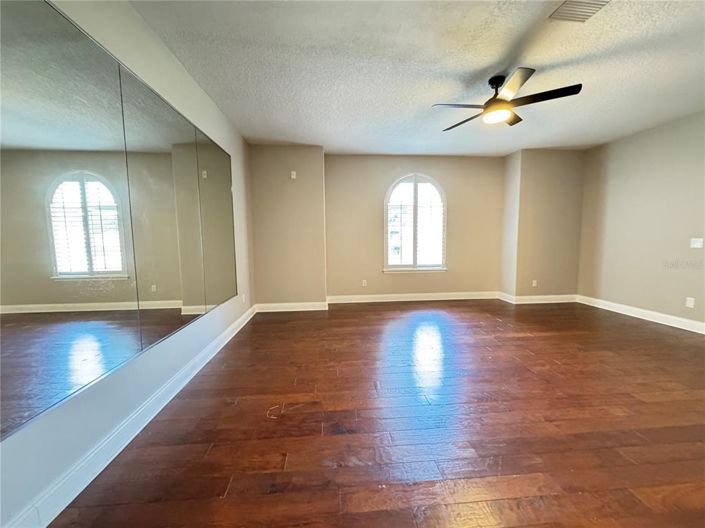Image No.49-5 Bed House for sale