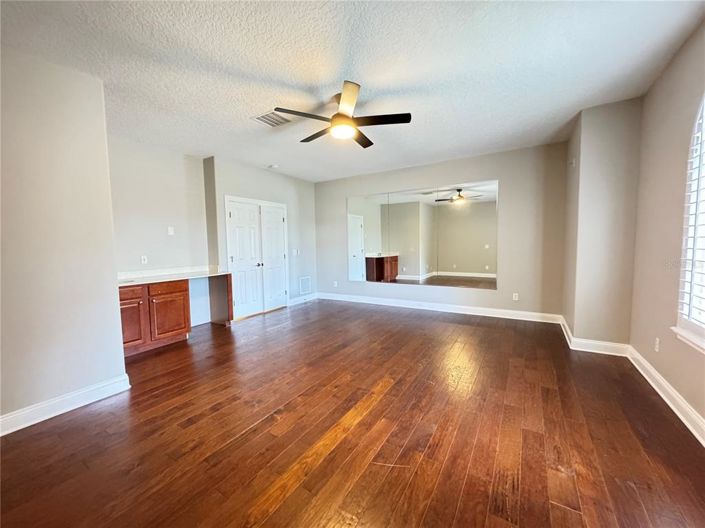 Image No.51-5 Bed House for sale