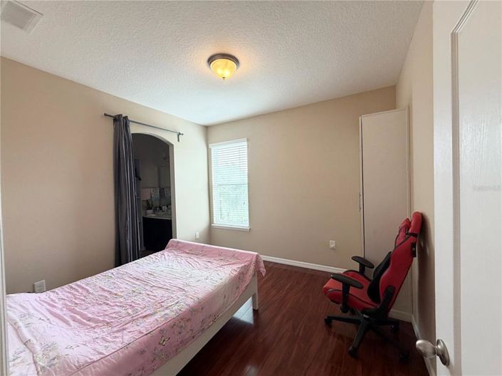 Image No.21-3 Bed House for sale