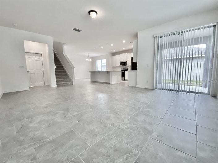 Image No.12-5 Bed House for sale