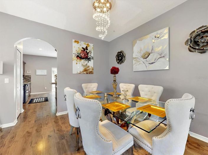 Image No.8-4 Bed House for sale