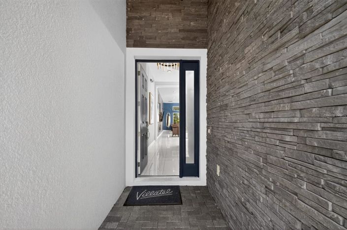 Image No.2-11 Bed House for sale