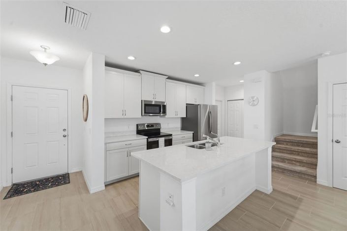 Image No.4-4 Bed Townhouse for sale