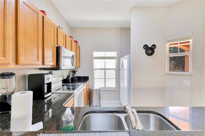Image No.6-3 Bed Townhouse for sale