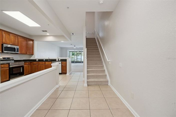 Image No.10-3 Bed Townhouse for sale