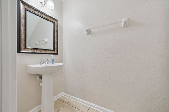 Image No.17-3 Bed Townhouse for sale
