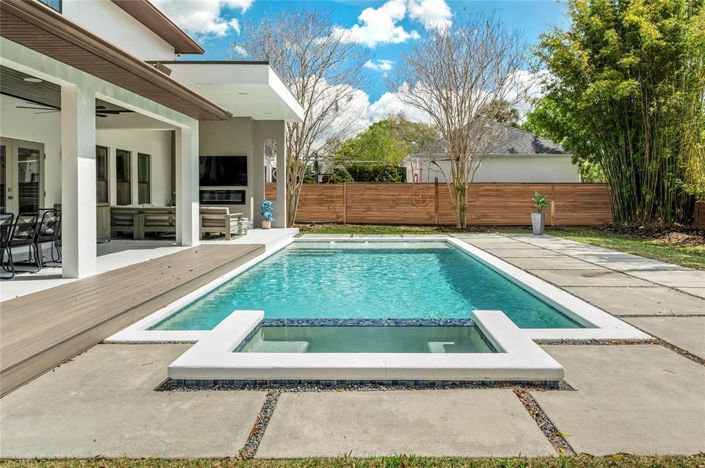 Image No.30-5 Bed House for sale