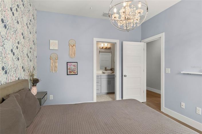 Image No.43-5 Bed House for sale