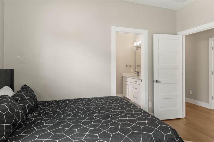 Image No.46-5 Bed House for sale