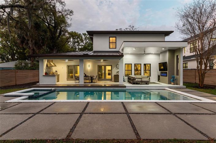 Image No.55-5 Bed House for sale