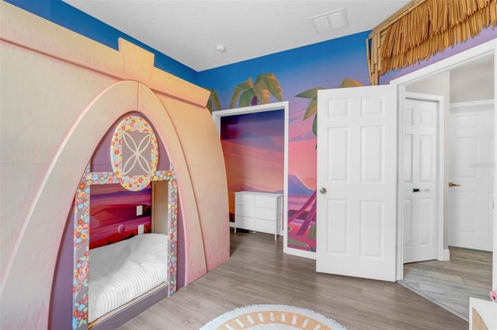 Image No.24-4 Bed House for sale
