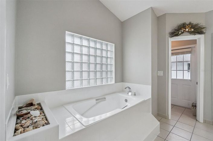 Image No.25-3 Bed House for sale
