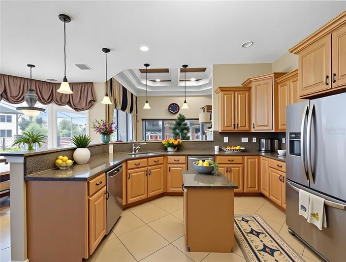 Image No.4-5 Bed House for sale