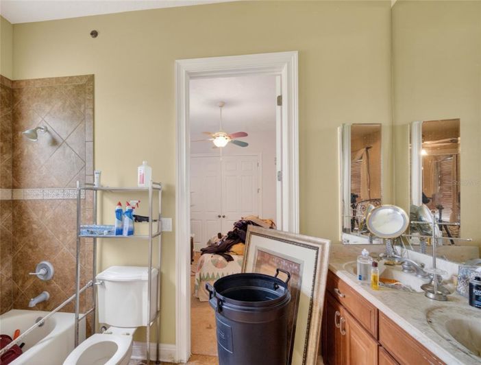 Image No.60-5 Bed House for sale