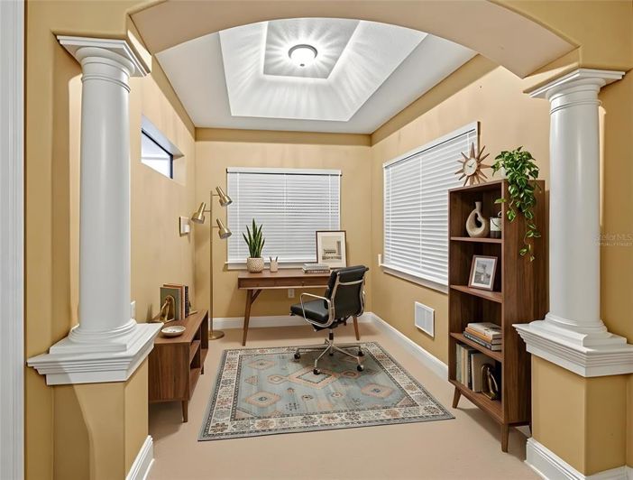 Image No.8-5 Bed House for sale