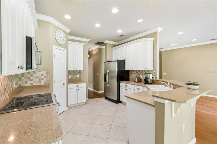 Image No.19-2 Bed House for sale