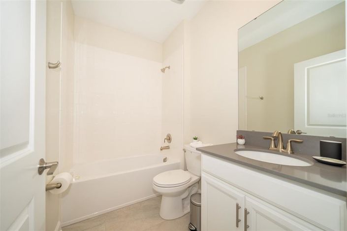 Image No.20-5 Bed House for sale