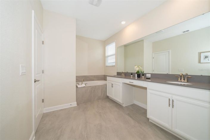 Image No.25-5 Bed House for sale