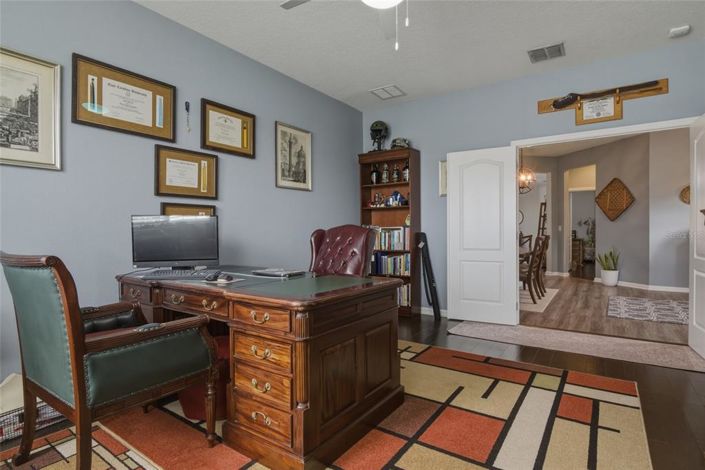 Image No.9-5 Bed House for sale