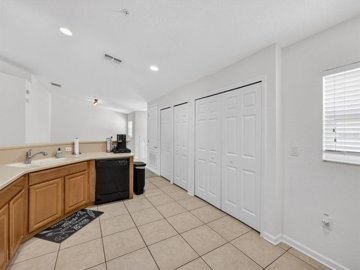 fa005713-1