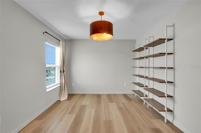 Image No.15-5 Bed House for sale