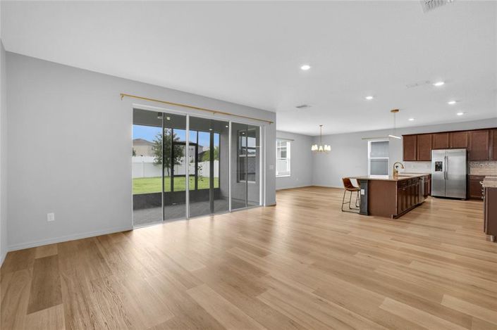 Image No.3-5 Bed House for sale