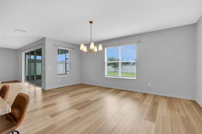 Image No.5-5 Bed House for sale