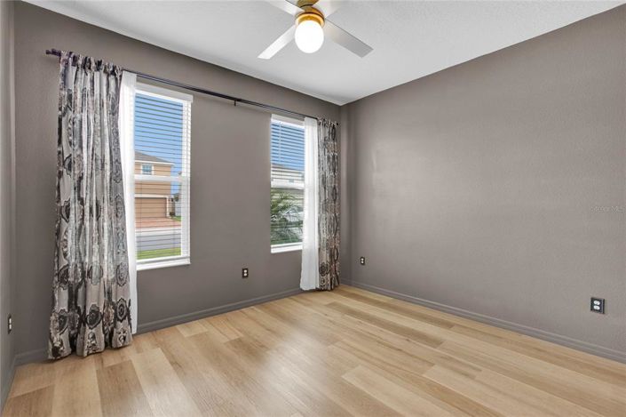 Image No.7-5 Bed House for sale