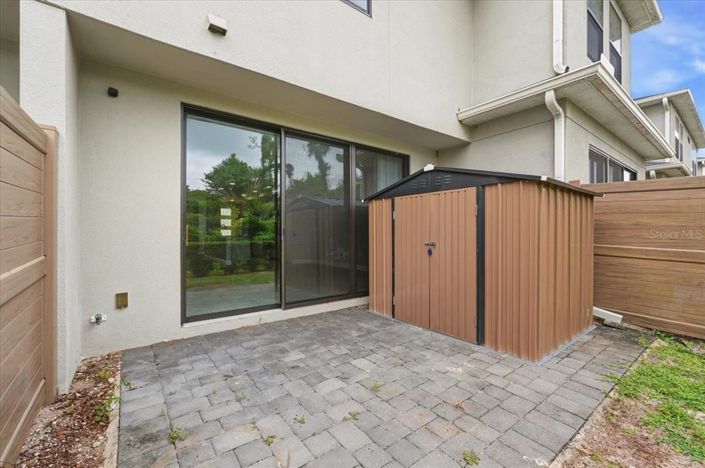 Image No.19-3 Bed Townhouse for sale