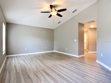 8d076785-27