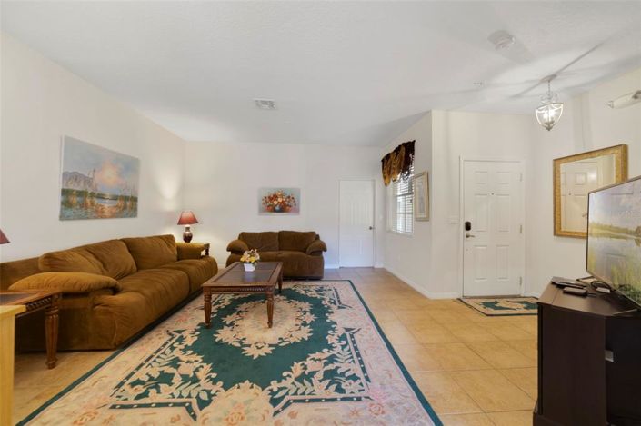 Image No.8-3 Bed Townhouse for sale
