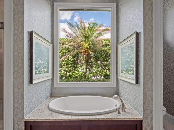 Image No.38-4 Bed House for sale