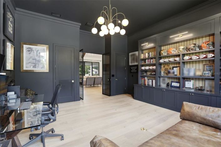 Image No.27-5 Bed House for sale