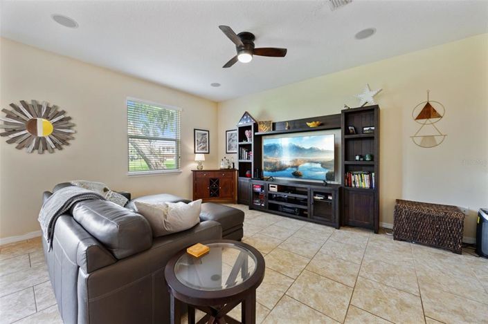 Image No.9-3 Bed Townhouse for sale