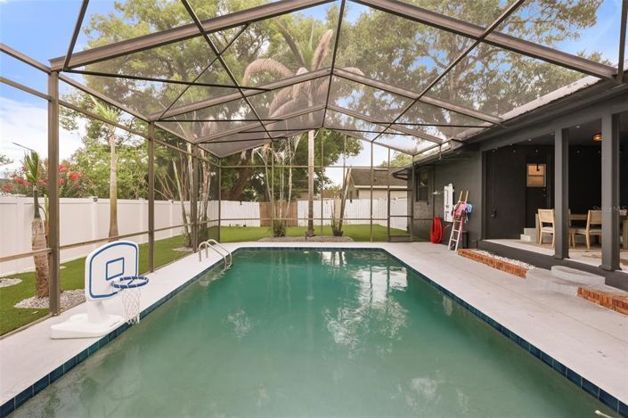 Image No.45-4 Bed House for sale