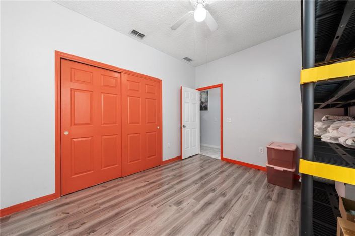 Image No.21-4 Bed House for sale
