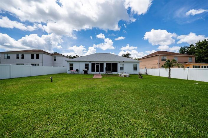 Image No.30-4 Bed House for sale