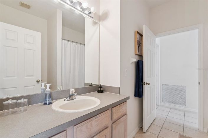 Image No.18-3 Bed House for sale