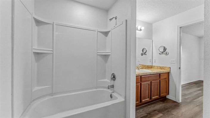 Image No.27-3 Bed House for sale