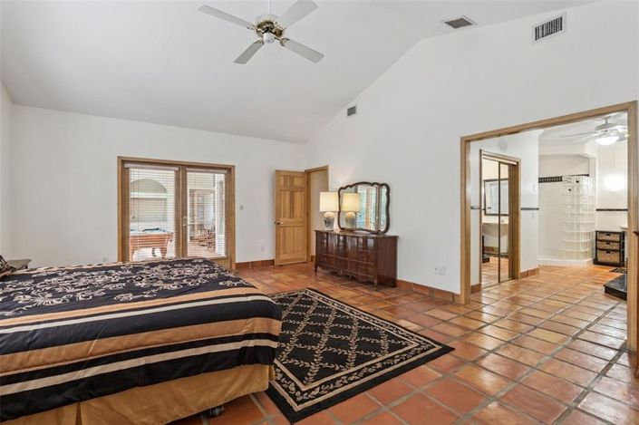 Image No.16-4 Bed House for sale