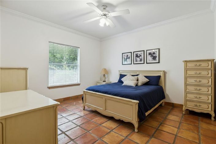 Image No.20-4 Bed House for sale