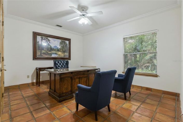 Image No.25-4 Bed House for sale